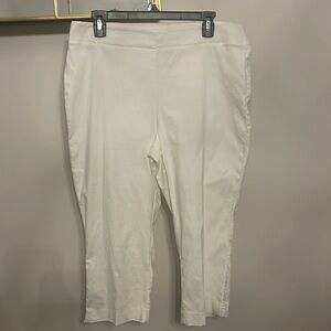 Chico’s Cropped Pants, White Size 1.5 (14) Elastic Waist